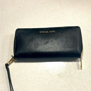Beautiful Michael Kors Wallet